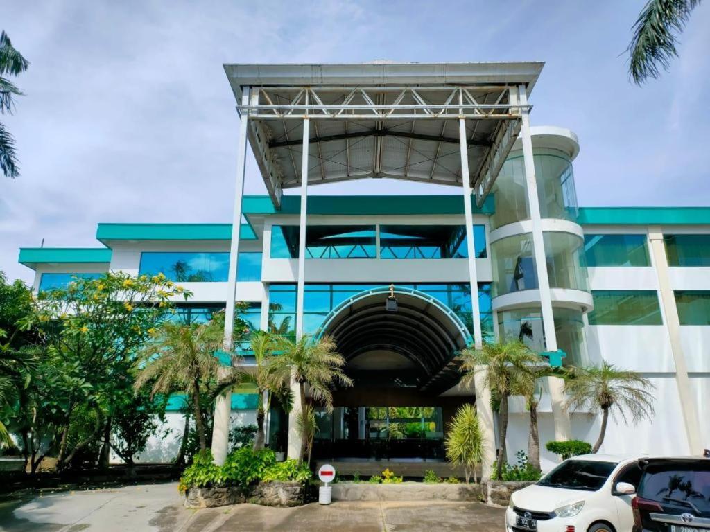 Hotel Apita Cirebon Exterior foto